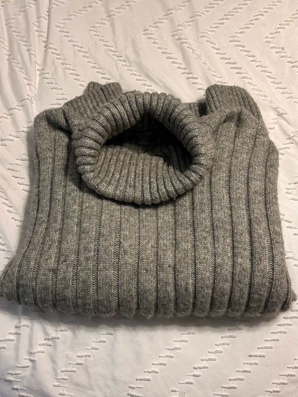 Women’s Oversized Ribbed Turtleneck Sweater - Gray